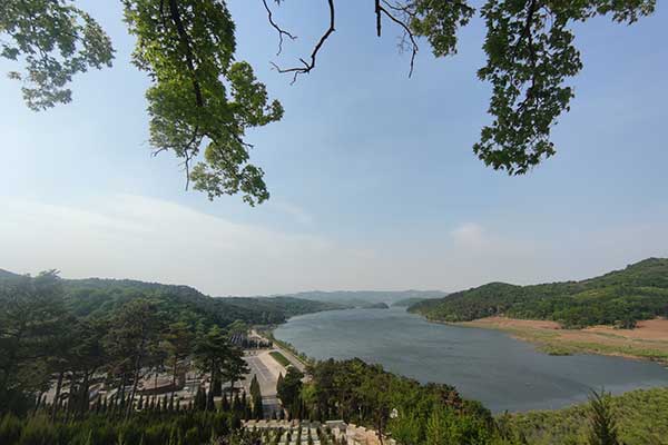 大河贝公墓 大河贝公墓
